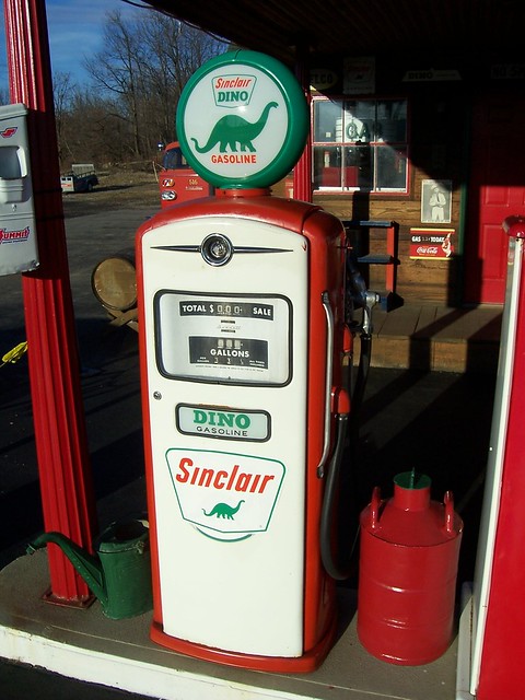 Vintage Red Sinclair Gas Pump - a photo on Flickriver