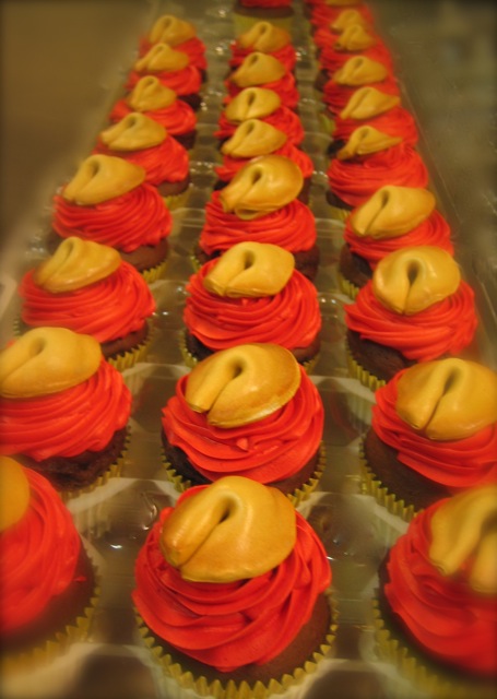 fortune cookie cupcakes