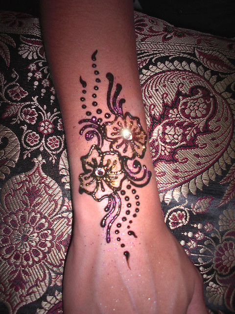 Flower wrist Henna | Insyrazasha Skandar Gulam | Flickr