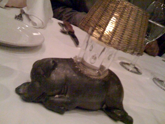 Morton's Steakhouse | Strange little sleeping pig lamp. Uplo… | Flickr