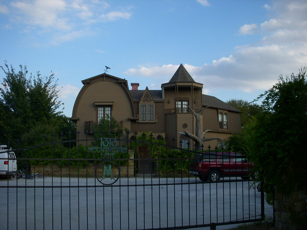 Munster Mansion