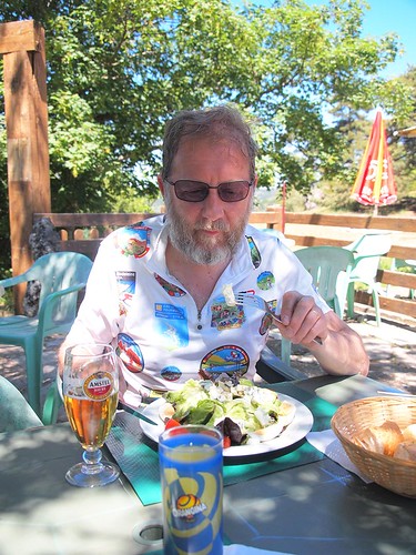 Me, a beer and a Roquefort salad | 20110523o037 (by Helen Ju… | Flickr