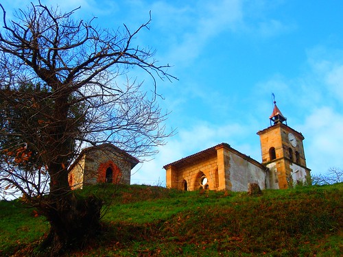Iglesia de Santa Ana en Cóbreces (Cantabria) España.