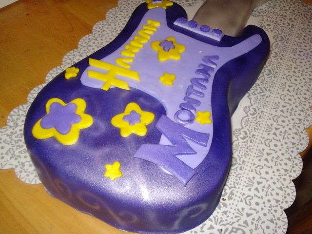 Hannah Montana guitar cake #2