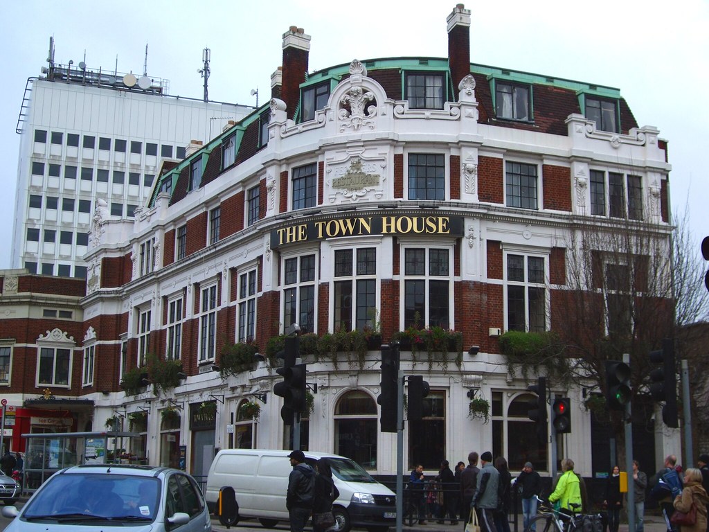 town-house-ealing-w5-a-large-pub-just-by-ealing-broadway-flickr