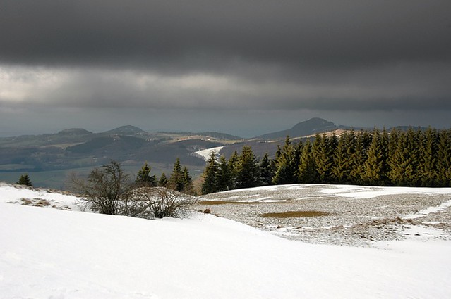 drh01110 | Blick vom Pferdskopf zur Maulkuppe, zum Stellberg und zur Milseburg. Rhön, 25.12.2008
