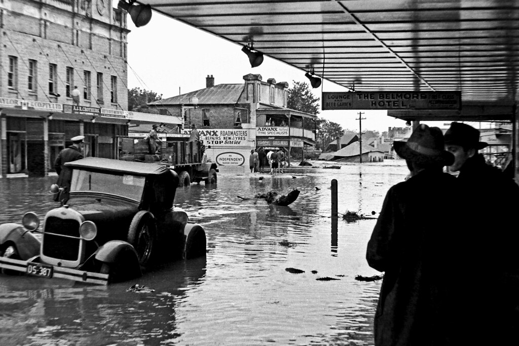 Flood damage in High Street, Maitland's main  street. Lucey Collection
