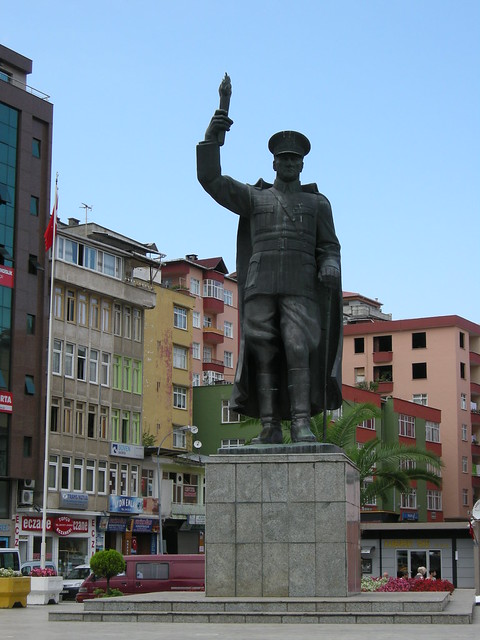 RIZE - Atatürk's Statue