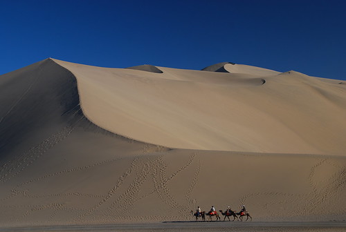 sand dune in dunhung | by if8