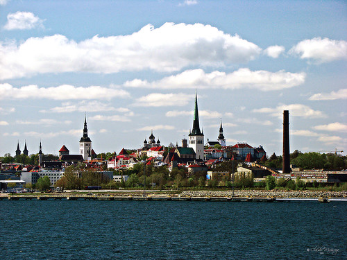 Tallinn, Estonia 027 - Ciudad vieja desde el mar/The Old City view from the sea by Claudio.Ar