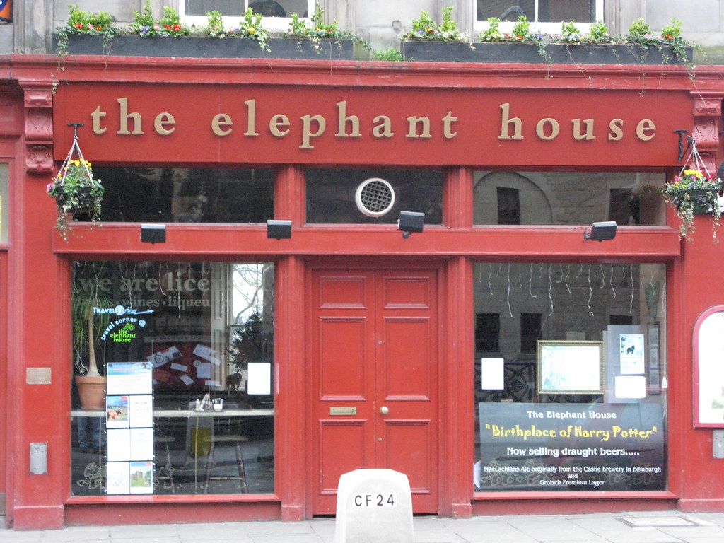 Elephant house. The Elephant House. The Elephant House Edinburgh Café. Кафе ‘the Elephant’ House в городе Эдинбурге. Где находится Хаус.