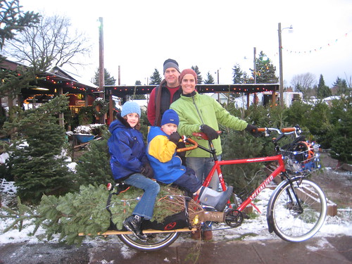 Xtracycle Tree Haulin 2008: The happy family