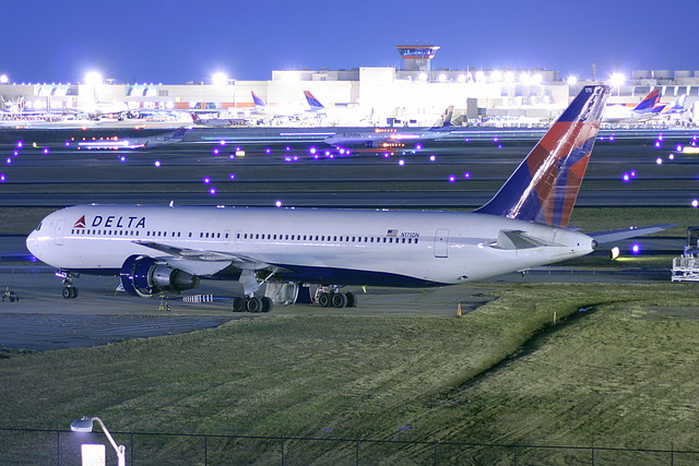 N175DN - Delta Boeing 767-300ER