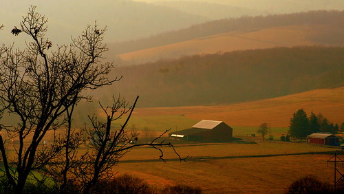 Valley farm - barn by In NOVA
