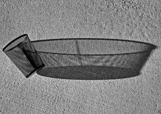 1 Shadow Basket Supporting an Object