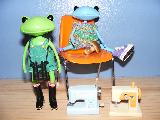Phibian, Eddie and my 2 teeny sewing machines