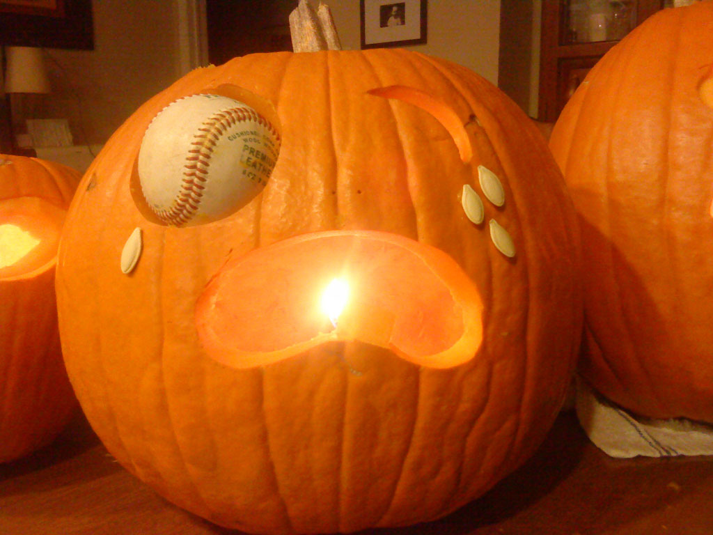 baseball-pumpkin-2009-www-pailheadweb-flickr-baseball-pumpkin