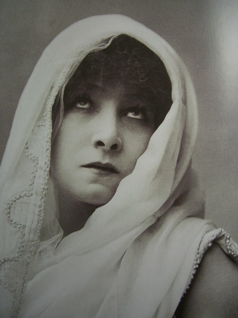 Sarah Bernhardt dans Phèdre (1893) par Nadar
