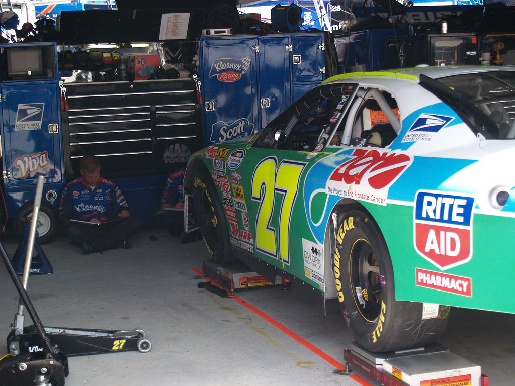 Sept08 478 | The # 27 Kellenex Rite Aid Car, look at the fro… | Flickr