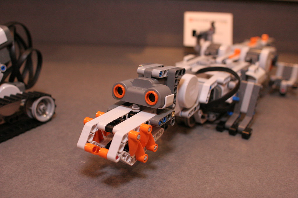 8547 LEGO Mindstorms NXT  - 7 | - NXT intelligent brick -… | Flickr