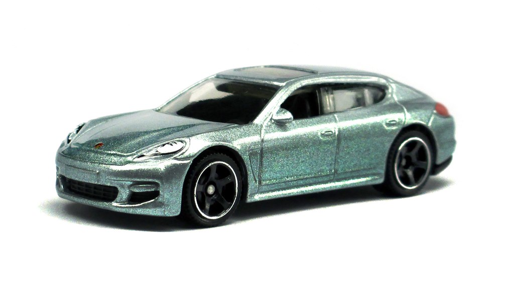 Porsche Panamera matchbox road trip 1:64 échelle Die-Cast Model Voiture 