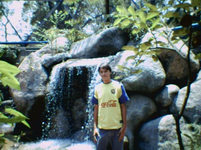 Alejandro en el Parque Agua Azul ①