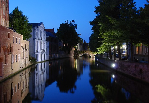 Brugge (Bruges) canal at night by Laurent L.