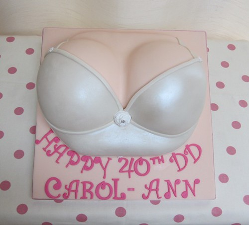 boobs bra cake, boobs bra cake www.thesweetestthing.co.uk