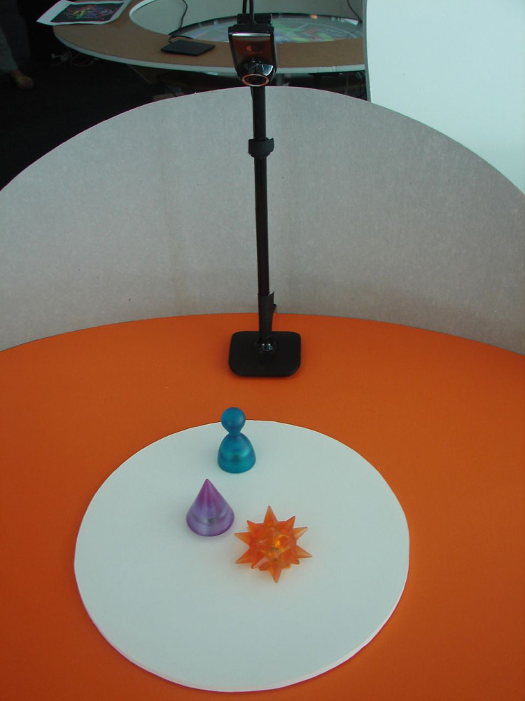 RFID objects | Heloisa Moura | Flickr