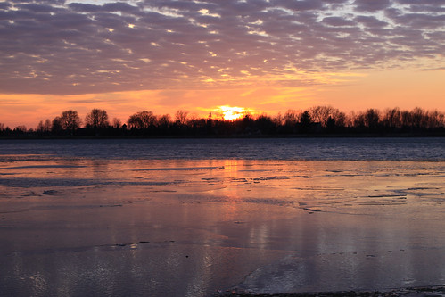 winter sunset ice water canon reflections 50d huroncounty 24105f4l ruralohio 40mphwinds setice