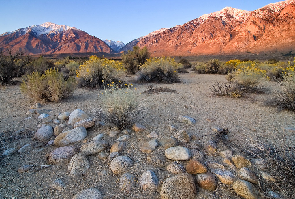 Valley S With Rounded Rocks Round Valley Sunrise | Saw these rocks and they seemed reall… | Flickr