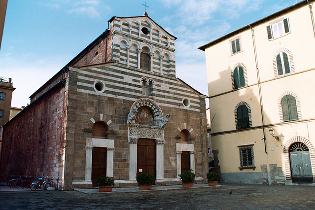 La chiesa di San Giusto - The St. Giusto church (Lucca, Italy)