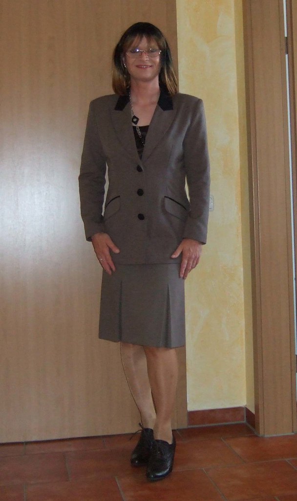 Secretary Outfit | Do you like my secretary outfit? | Marie-Christine ...