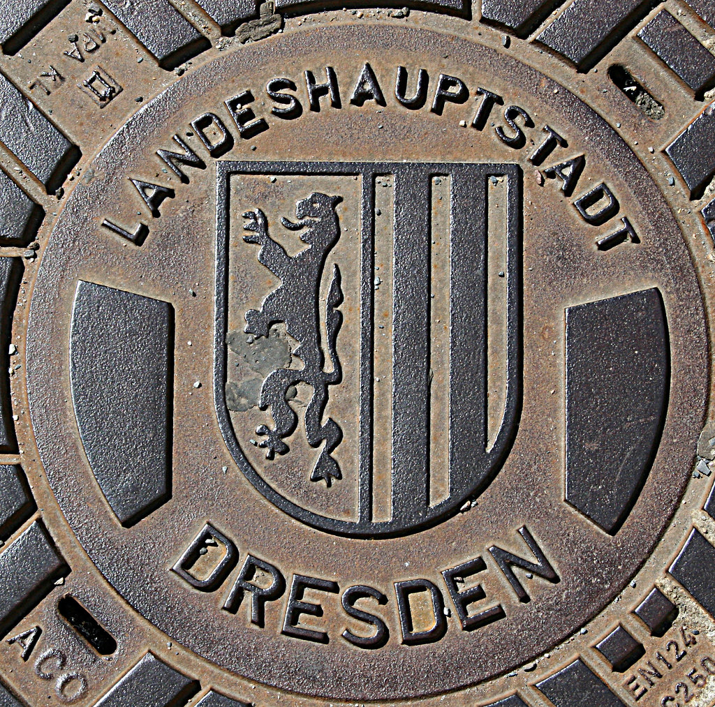 Squircle, Manhole cover, Dresden