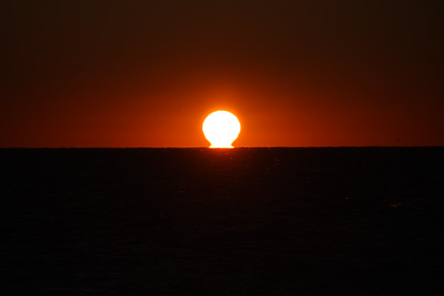 sun newyork sunrise canon longisland east mirage montauk atlanticocean amar montaukpoint inferiormirage raavi omegasun amarraavi