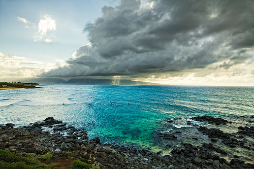 ocean sunset clouds landscape hawaii surf pacific maui surfing northshore rays pavillions hookipa