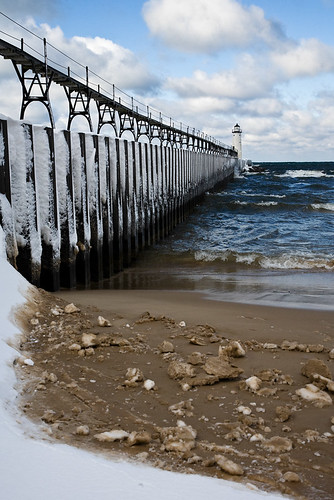 lighthouse outdoors photography michigan great lakes lakemichigan jmp manisteemichigan mandj98 jmpphotography pierheadlight manisteepierheadlight jamesmarvinphelps