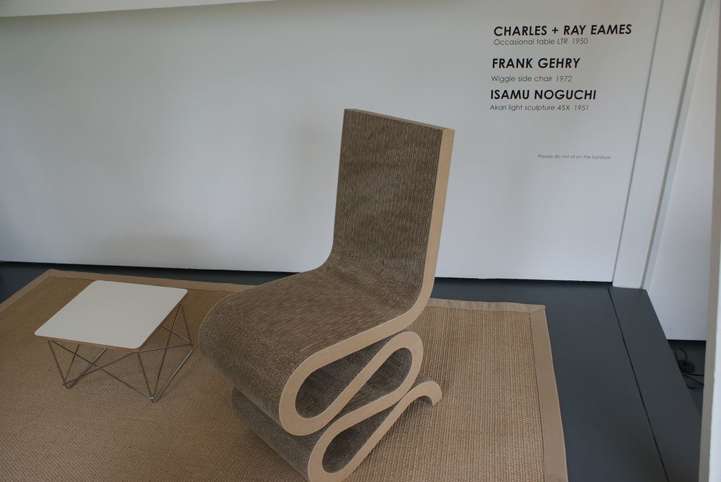Wiggle side chair - Frank Gehry