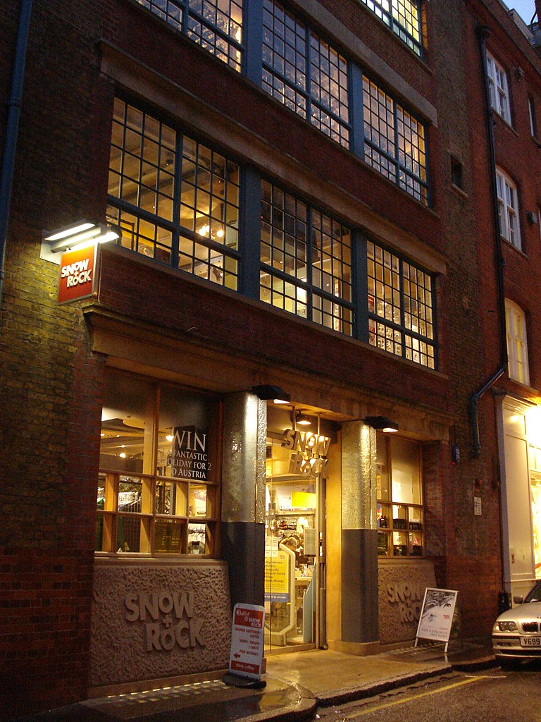 Snow+Rock, Covent Garden, London WC2 Has a cafe called Bul… Flickr