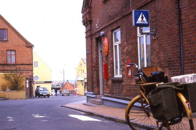 Bornholm : Danish Post office and delivery bicycle, Rønne. Apr 1987