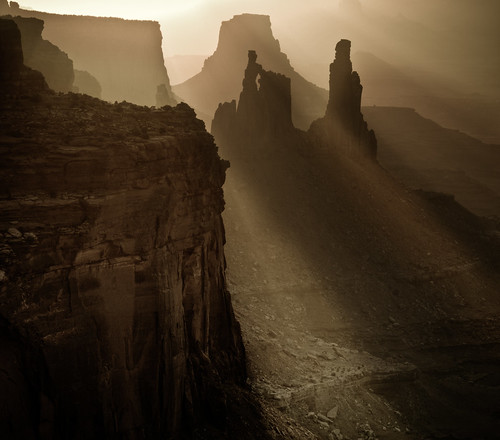 Sun Beams on the Mesa Redeux by dcumminsusa