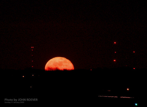 park nightphotography moon tower night evening january fullmoon moonrise kansas moonlight nightphoto 2009 lenexa shawneemissionpark observationtower johnsoncounty risingmoon nightphotograph nightimagery