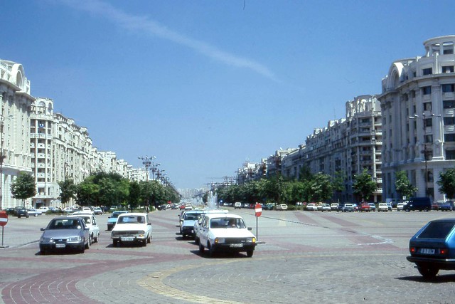 Bucureşti  Boulevard Unirii June 1996