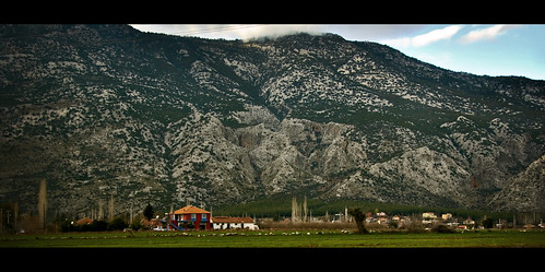 red house cinema mountains building clouds turkey movie grey nikon asia widescreen türkiye antalya letterbox nikkor cinematic vr afs 尼康 229 18200mm 土耳其 亚洲 f3556g d40 ニコン 18200mmf3556g 安塔利亚