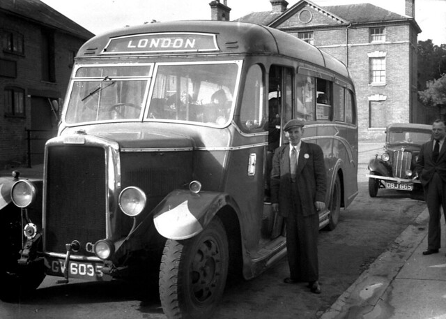 sept 5 1946 return london bus service