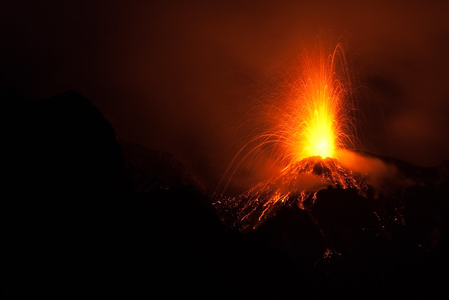 volcan éruption stromboli sicile