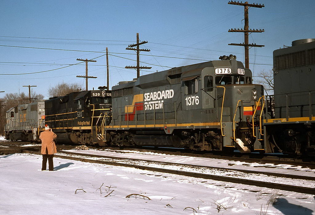 SBD 1376 and 520 | SBD 1376 and 520. 01/85--Dolton, IL | Sam Beck | Flickr
