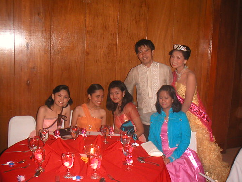 tablemates with sir harry | by ♥[j][H][i][S][s][e][L]♥