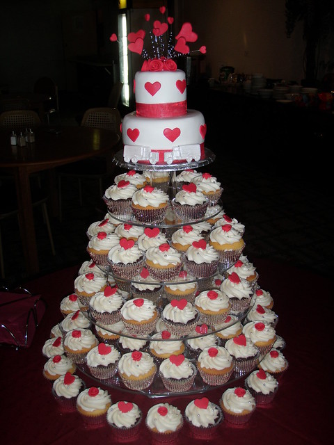 valentines Day wedding with hearts & red roses