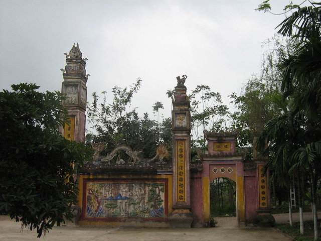 Gates of Dam temple